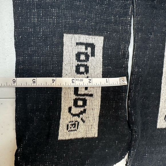 FootJoy Vintage Golf shoe covers, black & white. Shown with size 9 men’s shoe. - Picture 6 of 6